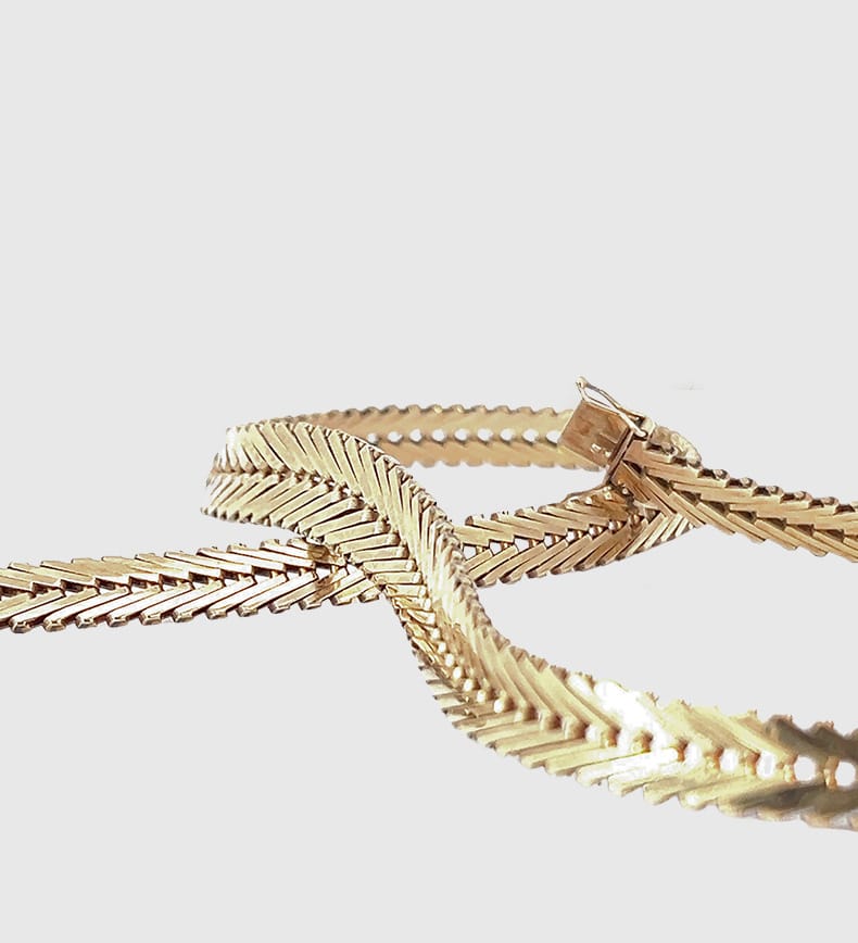 Materiale: Guld Stempel: 585 Chr. V Karat: 14 karat Vægt: 38,17 g Mål: Længde: 40,0 cm - Bredde: 0,6 - 0,9 cm Designer: Chr.V - Chr. Veilskov - Copenhagen - 1963 - 1986